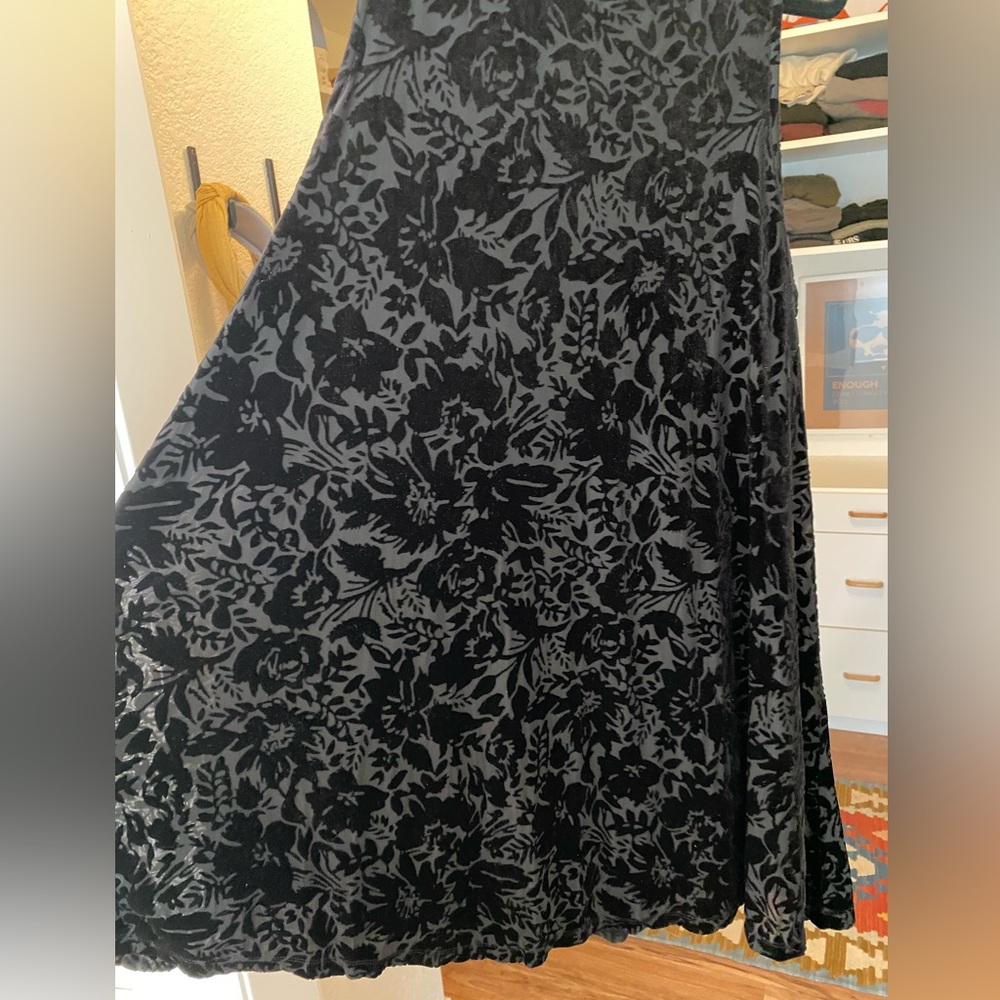 Old Navy Holiday Velvet Floral Black Sleeveless Swing Dress